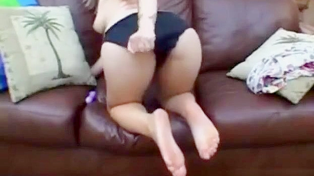 Enchanting Chinese Beauty Uses Sextoy For Self-Pleasure Blissfully