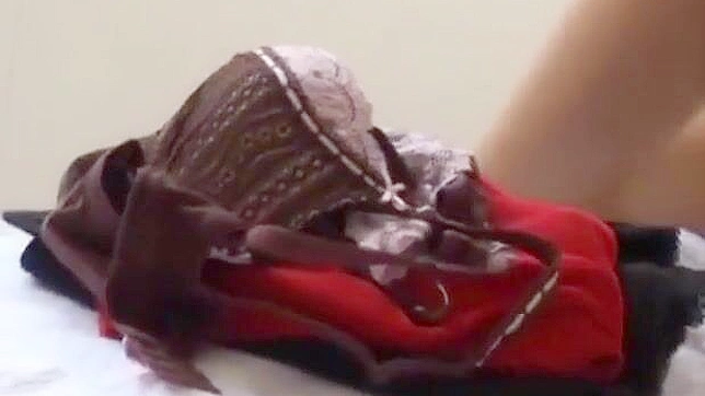 Lush Yuuna Momose Takes Charge, Giving Epic Japanese Cumshots