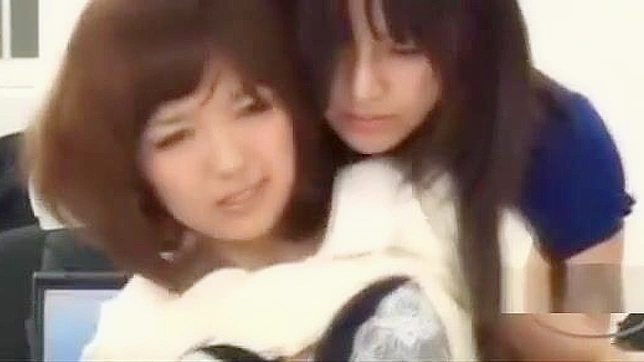 Chinese Milf Tempts With Seductive Nipples & Steamy Livestream Action