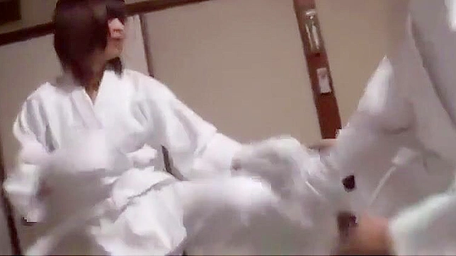 Alluring Asian Enchantress Takes Her Passionate Debut Scene Live