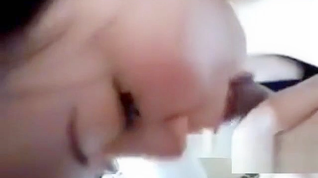 Chinese Beauty Gives Sensuous Blowjob Before Swallowing Semen!