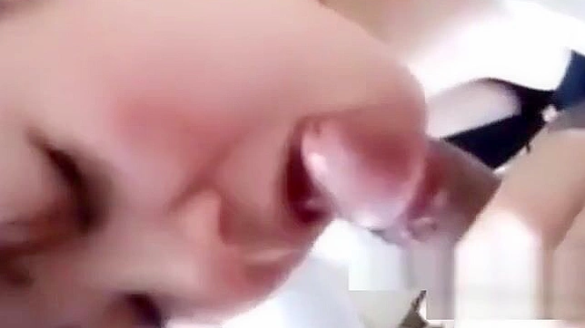 Chinese Beauty Gives Sensuous Blowjob Before Swallowing Semen!