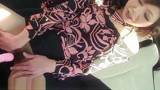 Sexy Chinese Temptress Gets Wildly Fucked In A Car By Big Cock