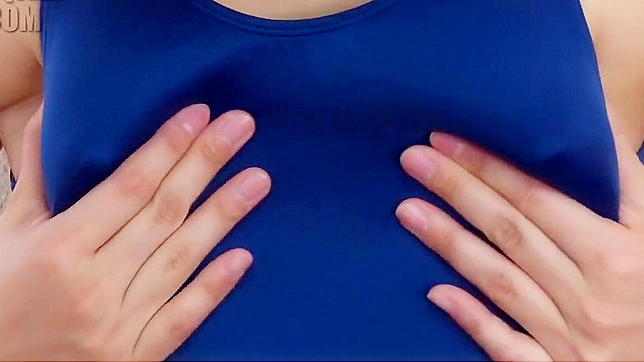 Gorgeous Japanese Queen Tempts With Sultry Sex Appeal