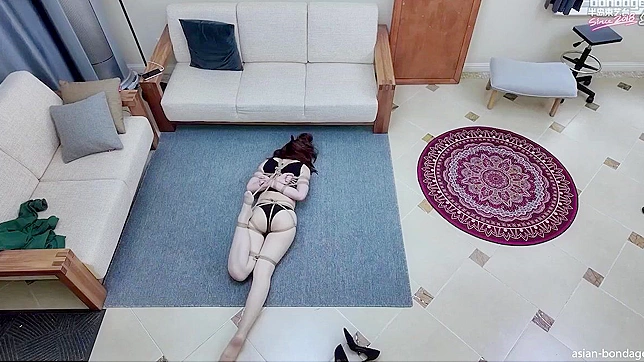 Japanese Fantasy Babe Shows Off Her Perfect Curves & More