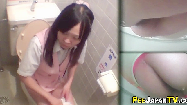 Spicy Wet Asian Babe Gets Down & Dirty With Piss Play