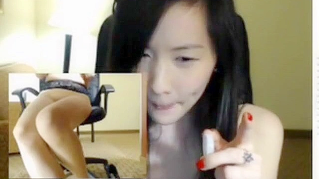 Sultry Japanese Goddess Shows Off Curves On Cam