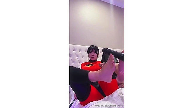 Elastic Japanese Beauty Rides Vibrating Cock Till Orgasm