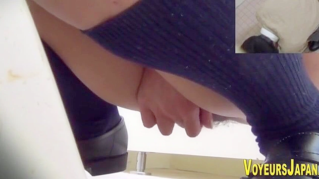 Horny Japanese Milf Captivates By Peeing On-Camera Seductively