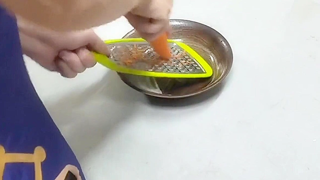 Seductive Japanese Star Uses Carrots Until She Climaxes Hard