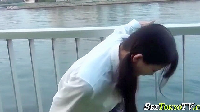 Hot Sultry Teen 18+ Queen Self-Pleases in Stunning Detail