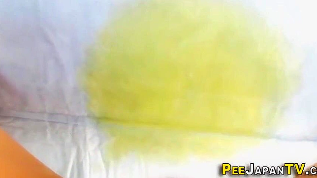 Sizzling Wet 18-Yr-Japanese Girl's 18+ Steamy Piss Party Frenzy
