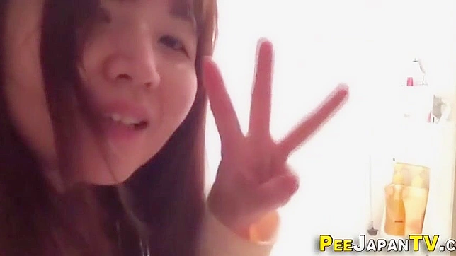 Sizzling Wet 18-Yr-Japanese Girl's 18+ Steamy Piss Party Frenzy