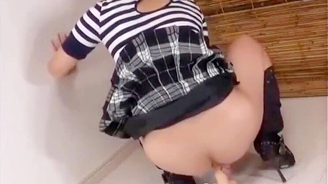 Japanese Student Feels Her Lush Twat Orgasm Blissfully