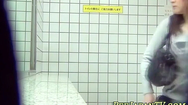 Hot Japanese Amateur Gets Wet While Peeing In Public