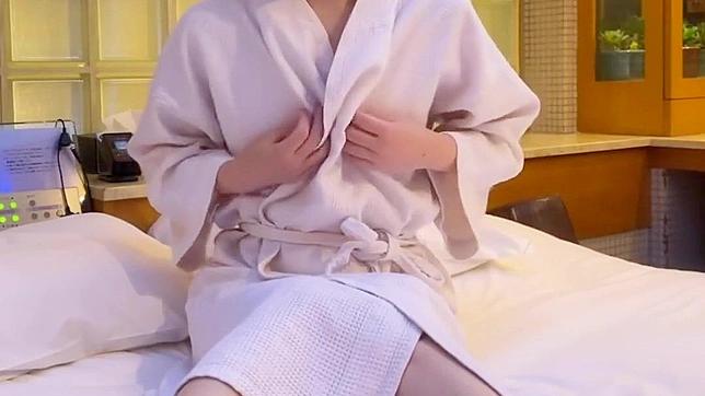 Hot Japanese Cam Girl 18+ Provides Extreme Sexual Delight