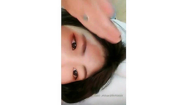 Youngjapanesebeautyfirsttimeoncamerasensuousencounter