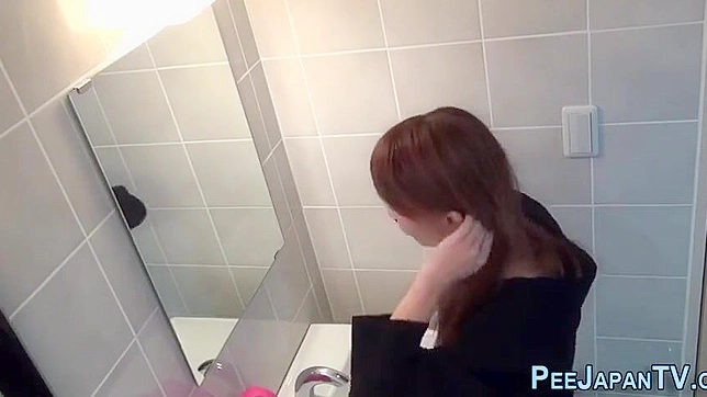 Sexy Japanese Milf Pleasures Her Lover While Peeing