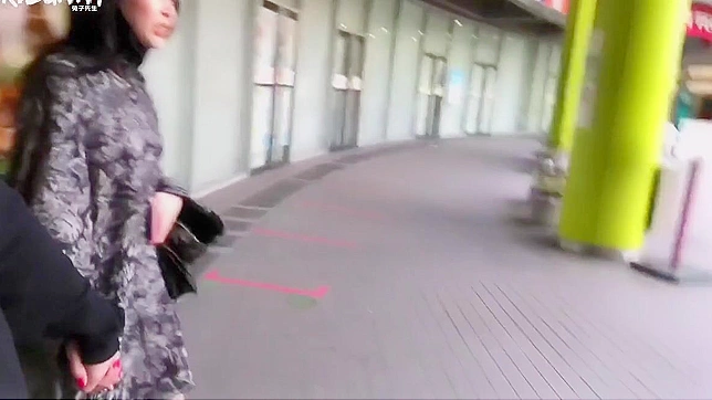 Luscious Japanese Milf Tempts Sugar Daddy With Seductive Blowjob Delight