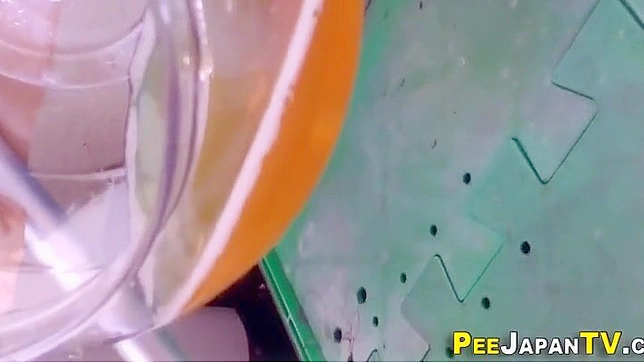 Sizzling Japanese Beauty Pees - Unmissable Wet Scene Arousal