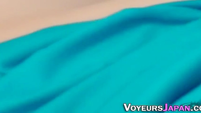 Amateur Teen Seduces With Luscious Sex Appeal & Deep Passionate Kisses