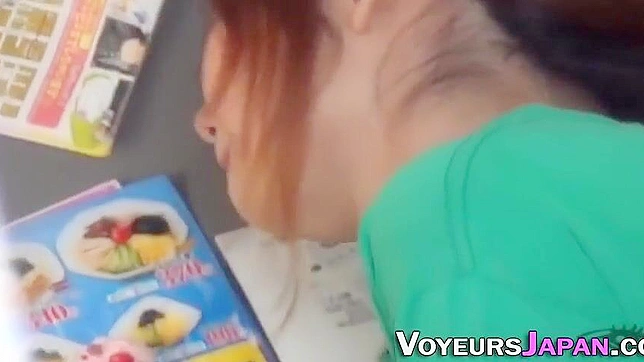 Amateur Teen Seduces With Luscious Sex Appeal & Deep Passionate Kisses