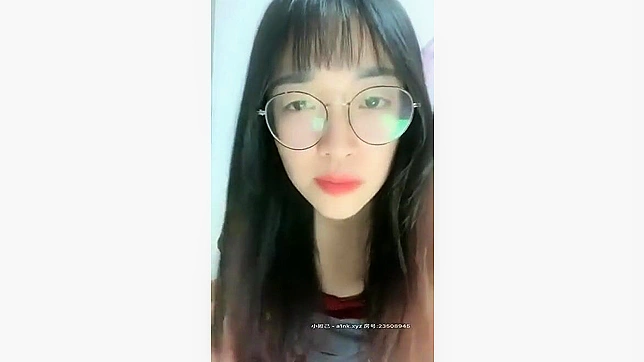 Sneaky Japanese Selfie Shots & Sultry Sex Photo Secrets Revealed