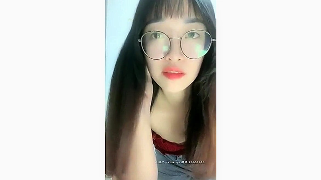 Sneaky Japanese Selfie Shots & Sultry Sex Photo Secrets Revealed