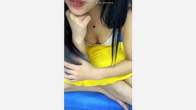 Lustful Milf Yangxun's Hidden Pleasures & Explicit Selfies!