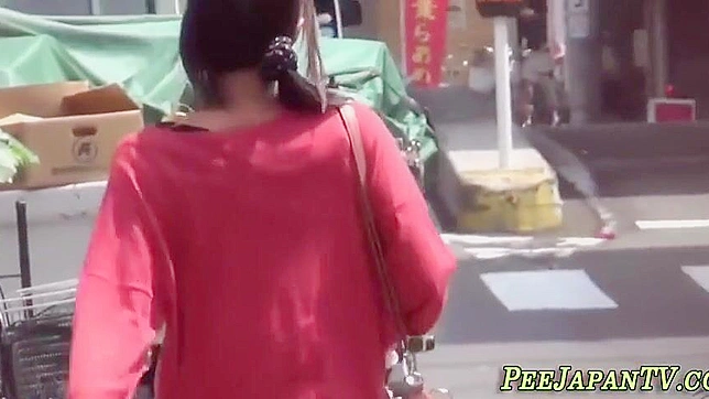 Naughty Japanese Teen 18+ Bares Lipstick Kisses Outdoors for Thrills