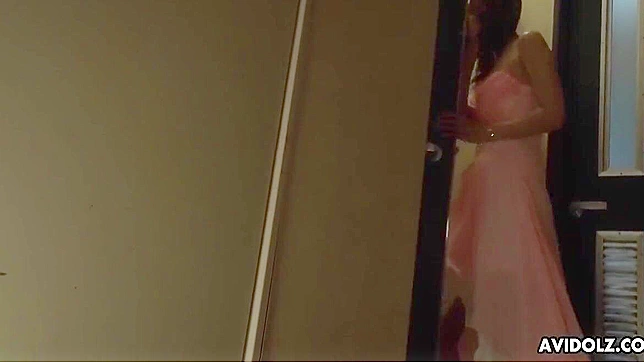 Mai Takizawa Enjoys Sultry Masturbation In Public Restroom