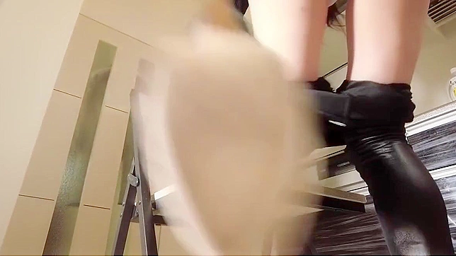 Satisfying Solo Show By Sexy Starlet Unveils Her Desire