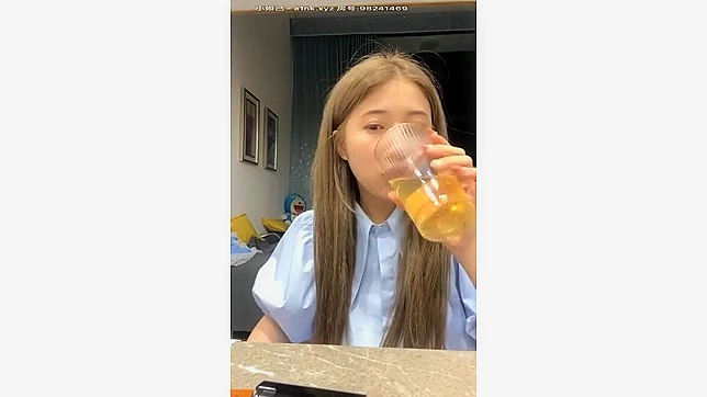 Sizzling Japanese Porn Star's Hot Selfie Moments & Hidden Snaps