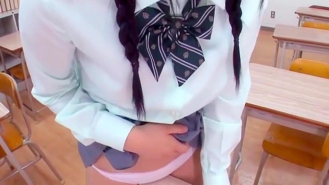 Hot Japanese Babe Delights With Sultry Erotic Showdown