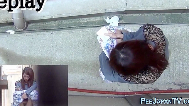 Alluring Japanese Babe Pees Seductively Outdoors Live On-Cam