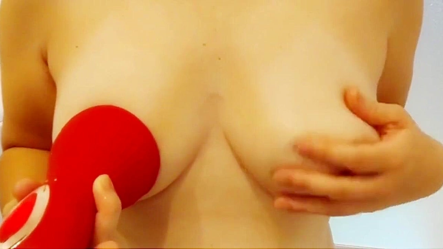 Sultry Japanese Wife Uses Lotion & Boobs For Blissful Fun