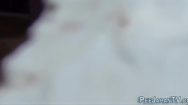 Curious Crowd Watches Japanese Beauty's Steamy Public Squirt Show!