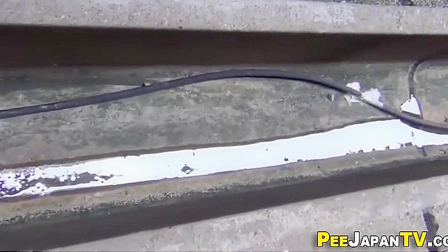 Japan's Hottest Beauty Squirts Delightfully While Peeing Live