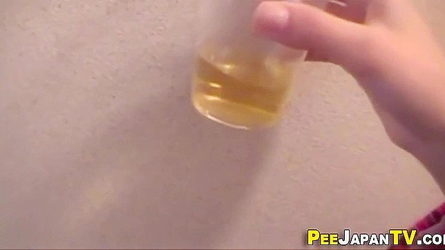 Curvy Japanese Teen 18+ Sniffing & Peeing Seductively On-Camera