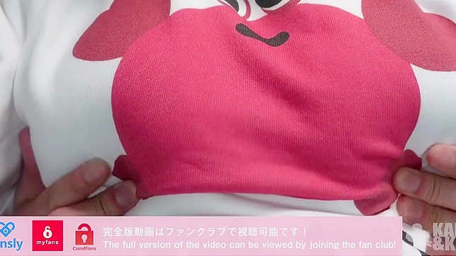 Sizzling Japanese Babe Tempts You With Her Plump Breasts Showdown