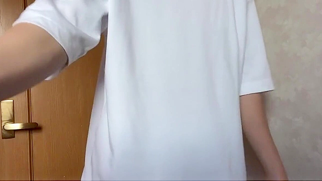 Sizzling Korean Teen 18+ Yuna, 18 & Eager to Party Hard Today