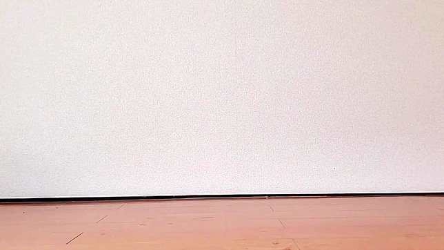 Seductive Japanese Cam Star Teases With Sultry Erotic Dance