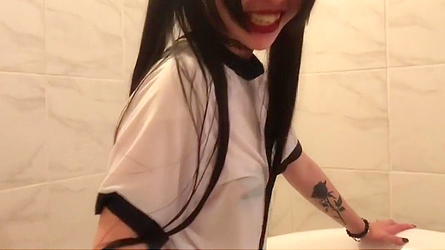 Sensual Japanese Lady Rides Hard & Gives Intense Blowjob Fun