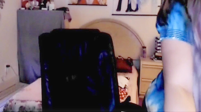 Sexy Japanese Bbw Strips Seductively Reveals Her Curves Live