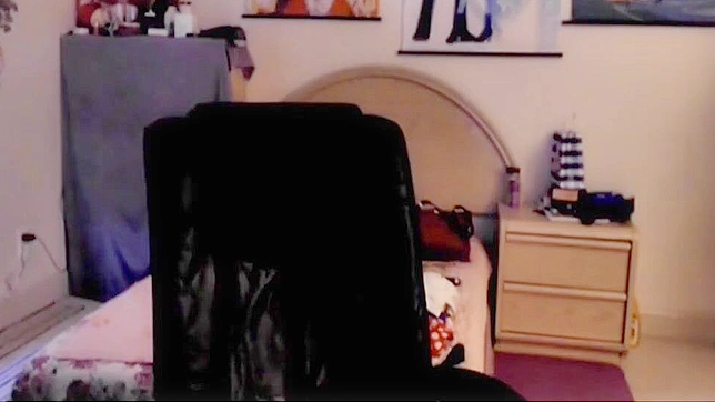 Sexy Japanese Bbw Strips Seductively Reveals Her Curves Live