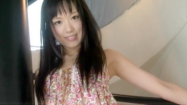 Japanese Temptation - Enchanting Beauty Reveals Her Seductive Passion Fully