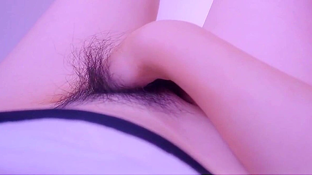 Jap Babe Shows Off Hot Body In Sultry Solo Sex Showdown