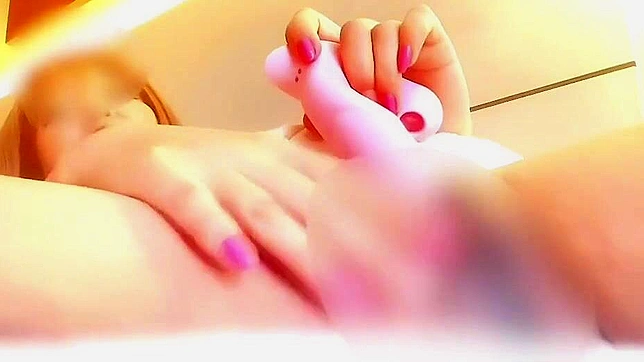 Sizzling Japanese Temptress Ignites Passionate Sex Showdown