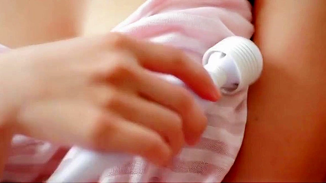 Ayane 04 - Irresistible Japanese Temptation & Sultry Action