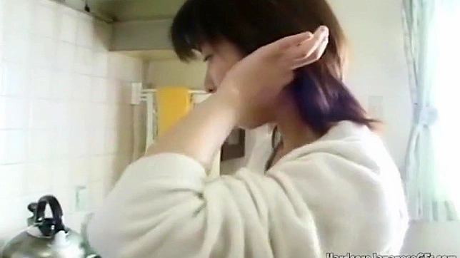 Horny Japanese Woman With Bushy Pubes Uses Carrot To Orgasm